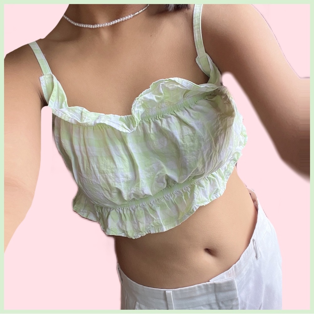 ☀️-Summer Bralette Tank top. Brand: H&M ☀️Size: S  Colors- Green/White